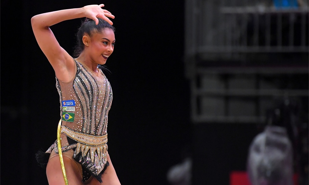 Bárbara Domingos vai à final do individual geral no Mundial de ginástica rítmica