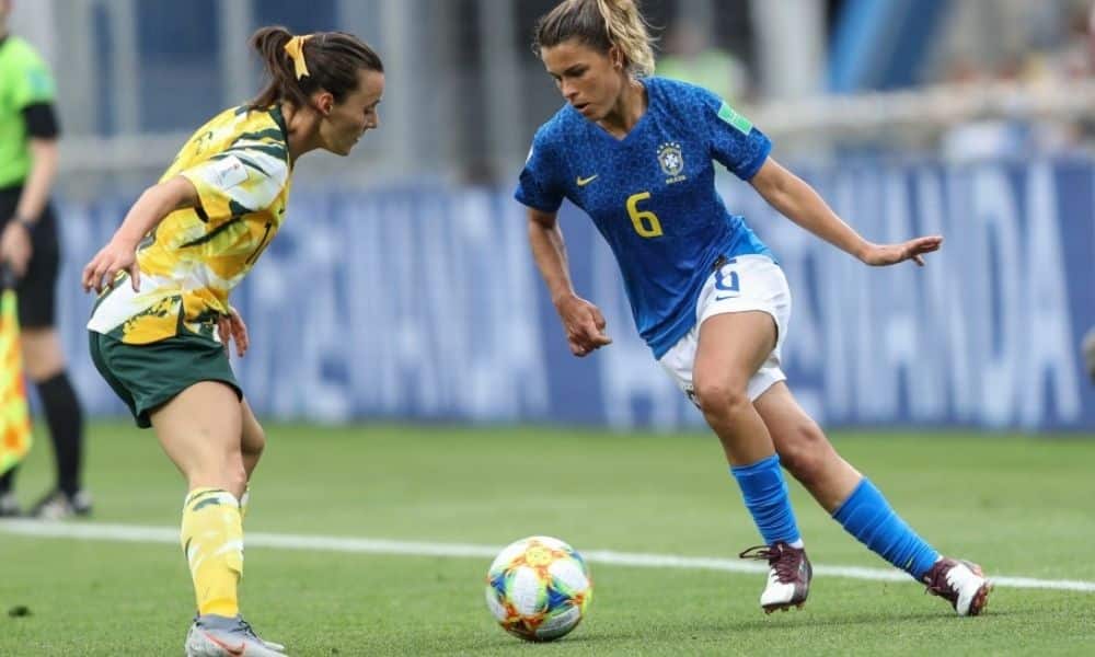 Seleção feminina de futebol