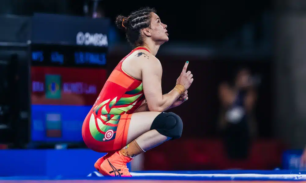 Laís Nunes perde semifinal e vai brigar pelo bronze no Mundial de wrestling