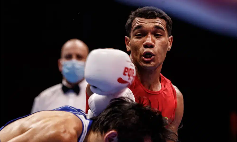 Luiz Oliveira vence segunda luta e vai às oitavas no Mundial de boxe