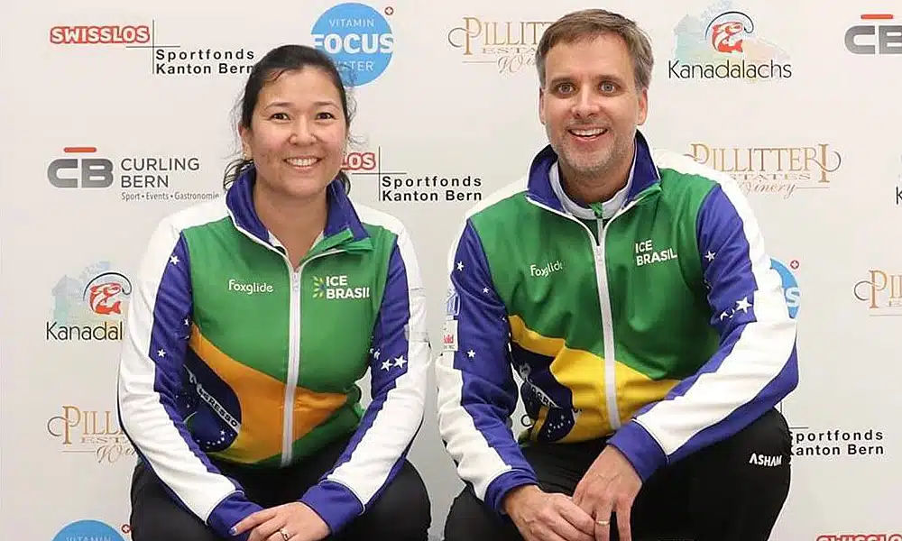 Anne Shibuya e Scott McMullan lassificatório para o Pré-Olímpico curling