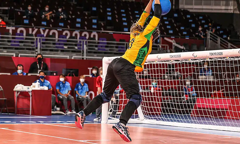 Carol Duarte seleção brasileira de goalball feminino arremesso costas