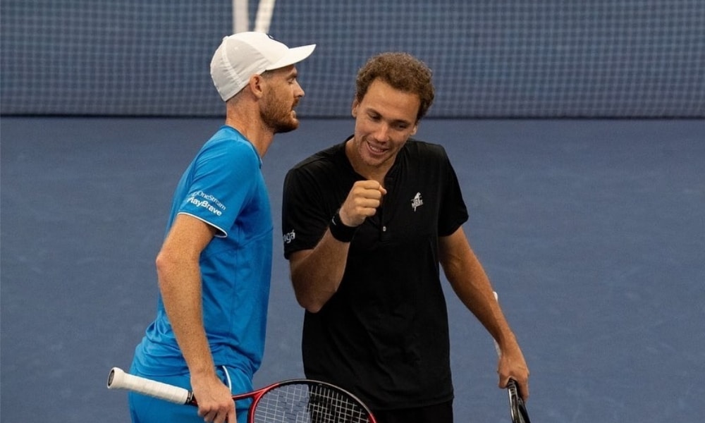Bruno Soares avança e Marcelo Melo cai no Masters 1000 de Paris