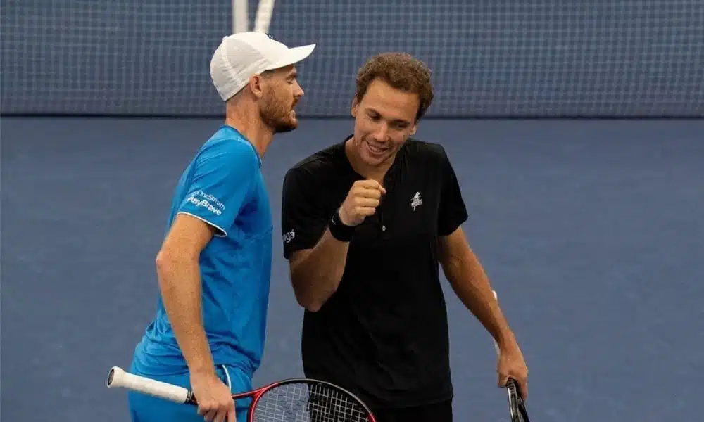 Bruno Soares avança e Marcelo Melo cai no Masters 1000 de Paris