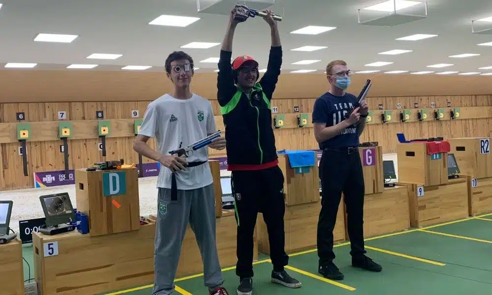 Caio Silas de Almeida leva a prata na pistola de ar 10m