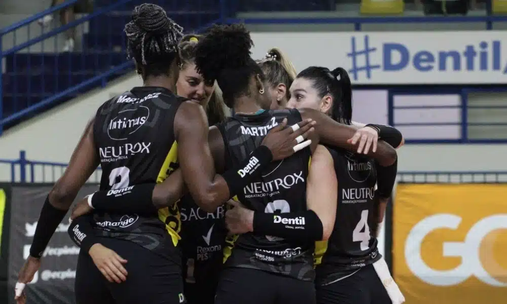 Valinhos e Praia duelam na Superliga Feminina