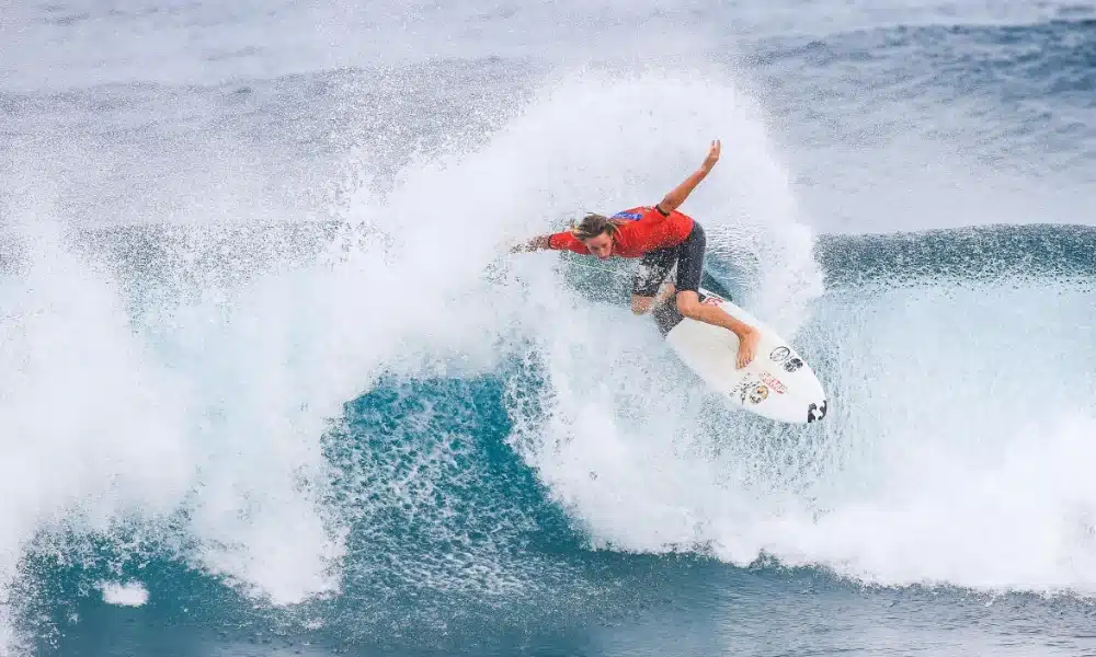Ryan Kainalo avança no QS 5000 de Açores