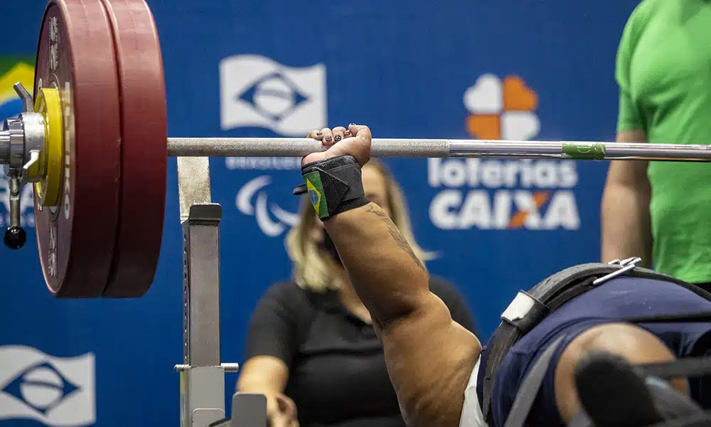 Tayana Medeiros halterofilismo Meeting paralimpico recorde brasileiro