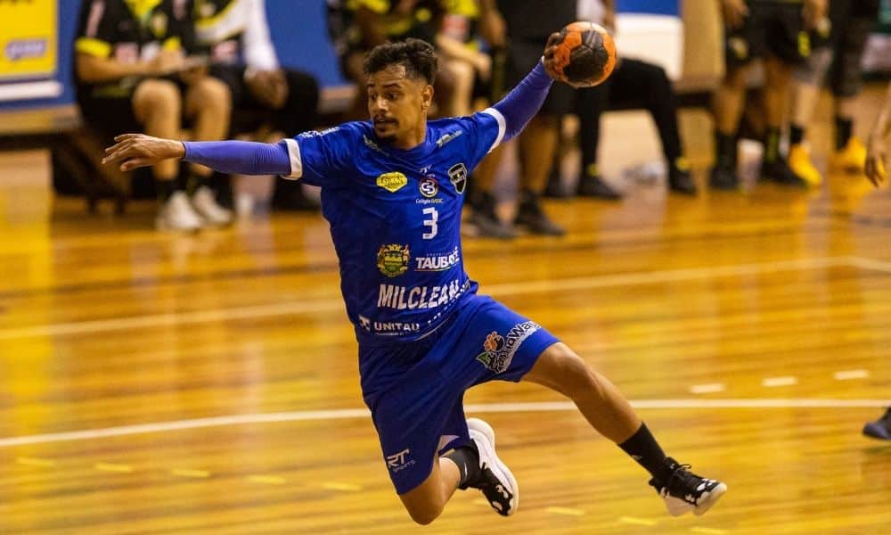 Guarulhos segue com vantagem na disputa da Liga Nacional de handebol masculino (Foto: divulgação)