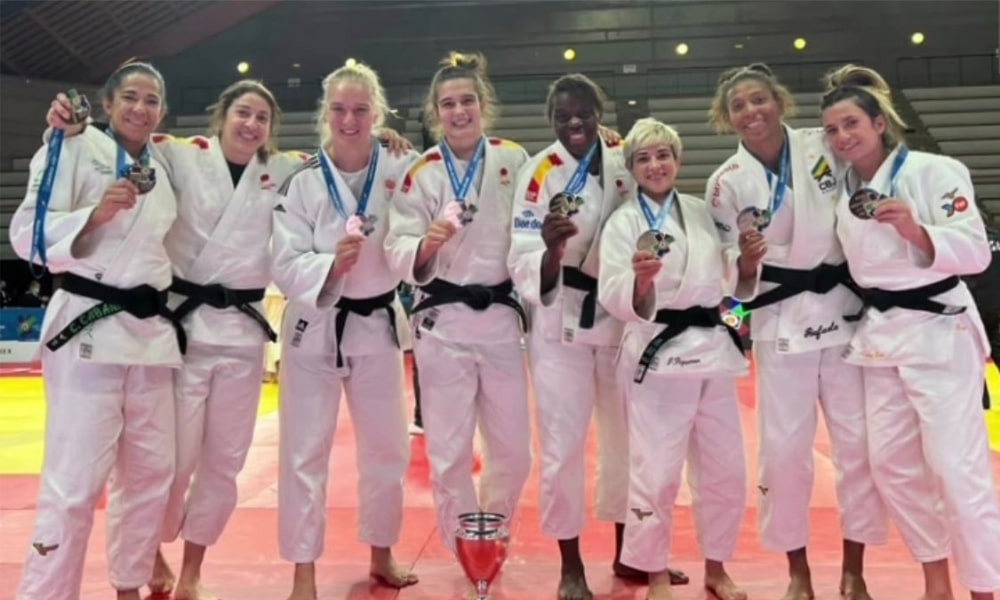 Rafaela Silva vence duas lutas e Valência é bronze na Champions League de judô