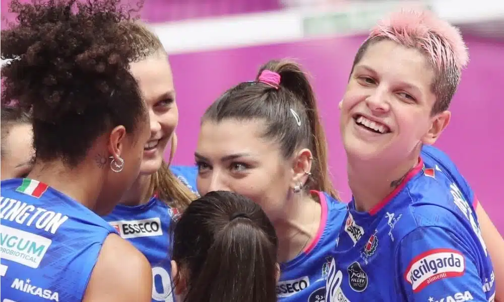 Rosamaria, Ana Cristina e Maiara Basso na Champions League de vôlei feminino