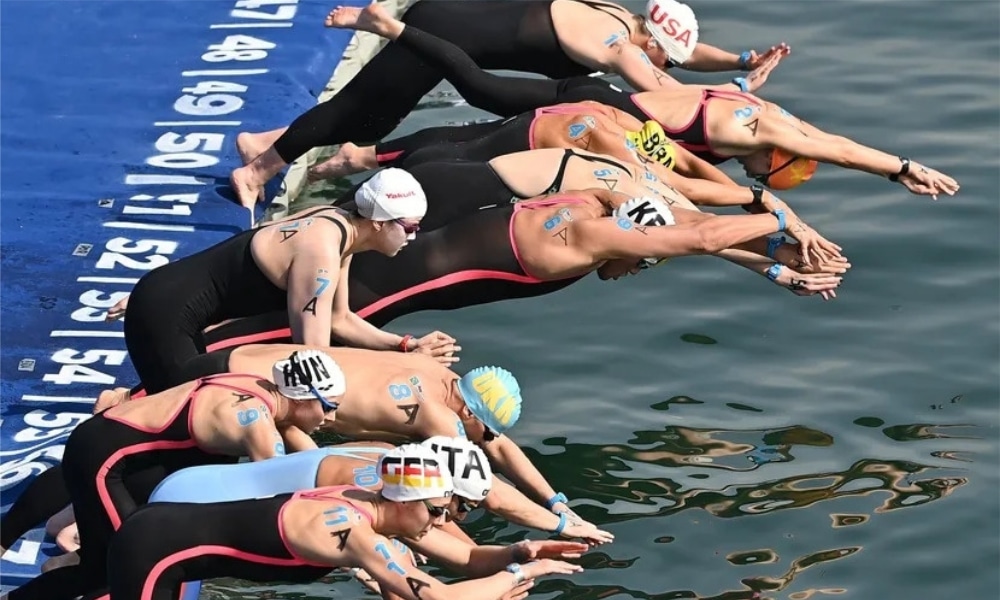 Pelo Brasil, Betina Lorscheitter, Bruce Hanson, Diogo Villarinho e Viviane Jungblut terminaram em oitavo na Grande Final da Série Mundial de águas abertas