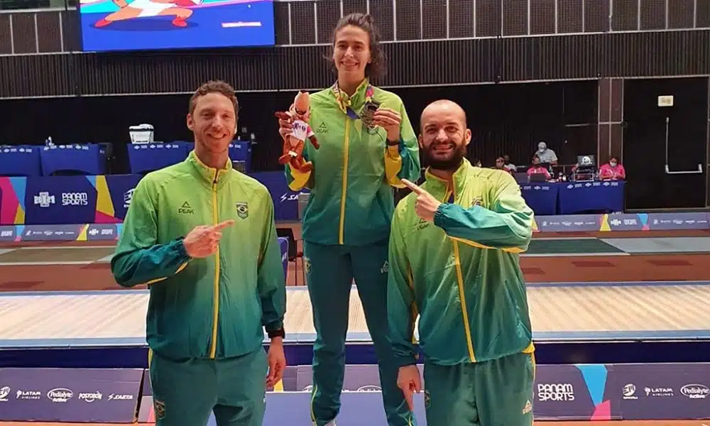 Victoria Vizeu É A Primeira Esgrimista Brasileira A Conquistar O Título Dos Jogos Pan-Americanos Júnior
