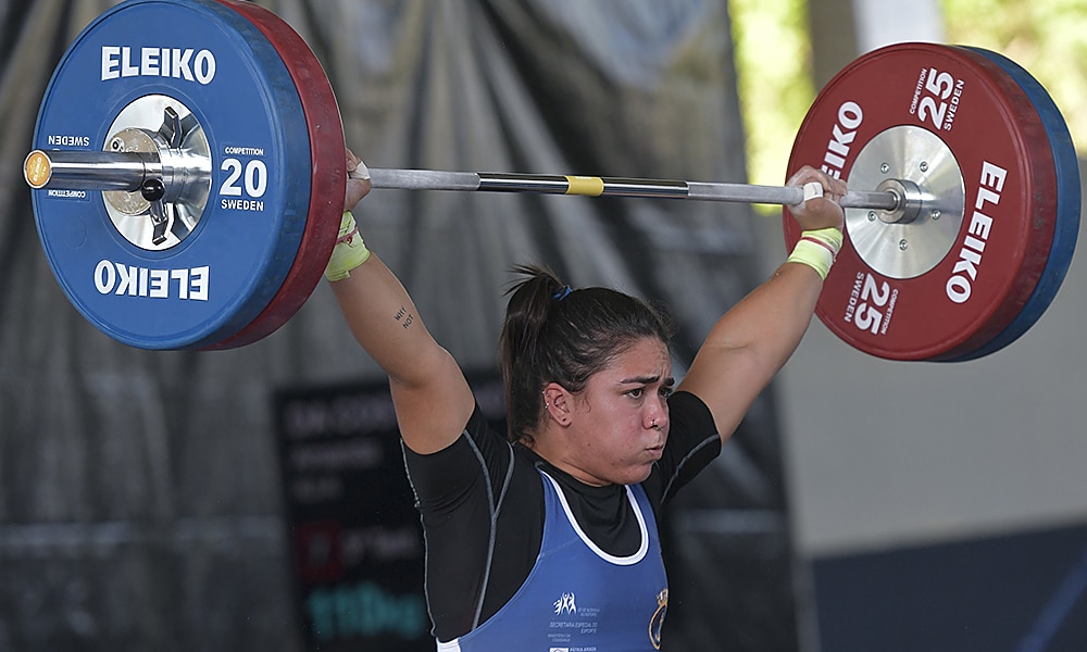 Amanda Schott Campeonato Brasileiro levantamento de peso bronze arranco mundial