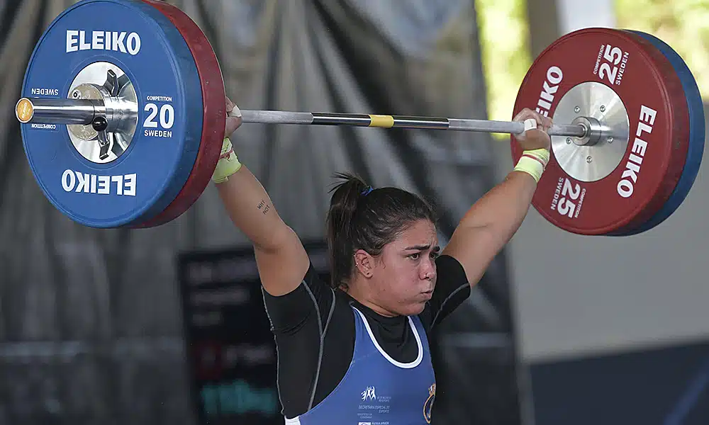 Amanda Schott Campeonato Brasileiro levantamento de peso bronze arranco mundial