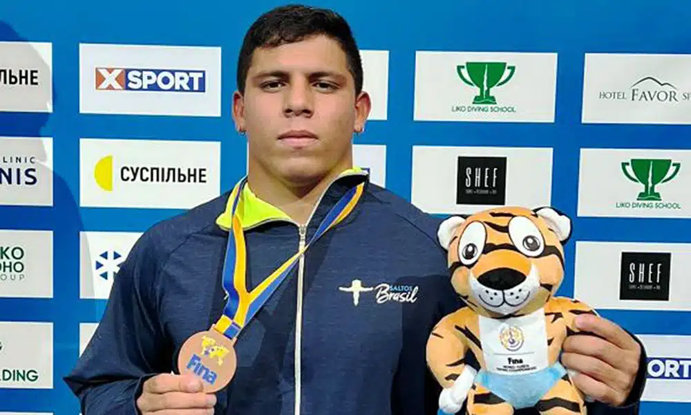 Kawan Pereira bronze trampolim um metro Mundial Júnior Saltos Ornamentais
