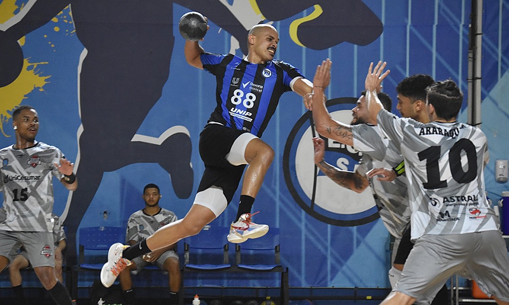 Tarcísio handebol Pinheiros liga espanhola