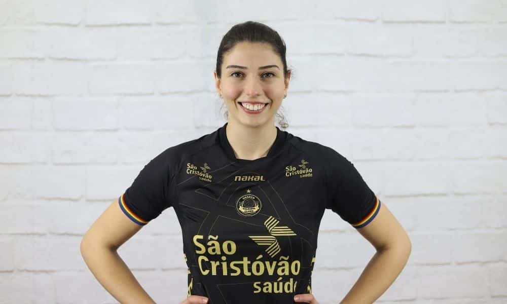 Ceren chega para reforçar o Osasco