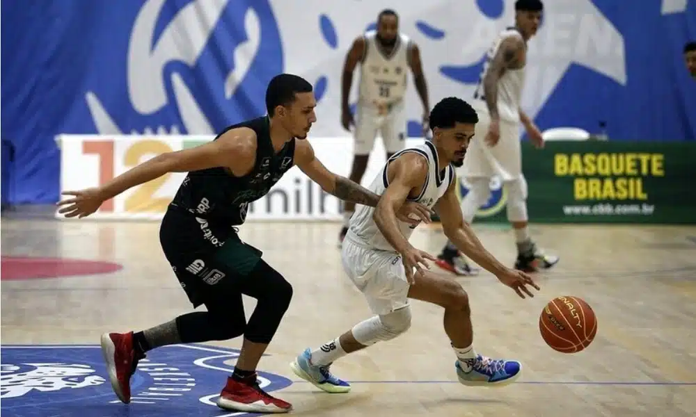 Minas vira sobre o Bauru e vence a primeira em 2022 pelo NBB