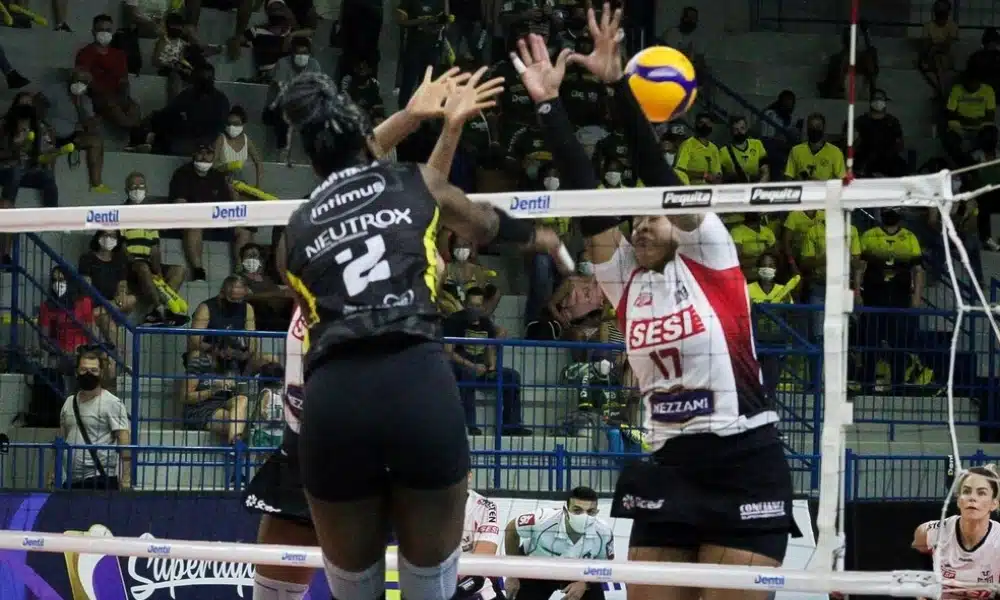 Sesi Vôlei Bauru e Praia Clube - Superliga Feminina