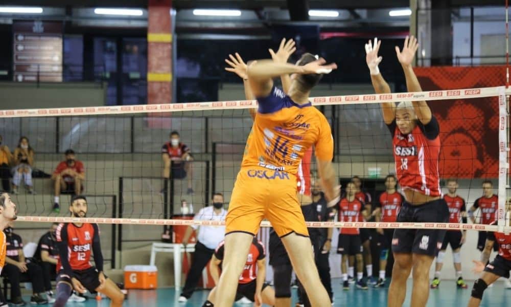 Renan Buiatti ataca São José x Sesi Superliga