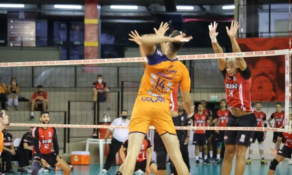 Renan Buiatti ataca São José x Sesi Superliga