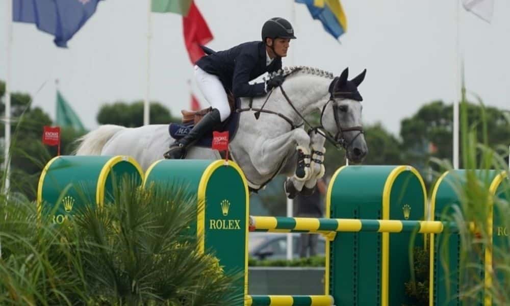 Victor Luminatti finaliza prova CSI4* do Grand Prix de Bourg en Bresse de hipismo em 17o lugar.
