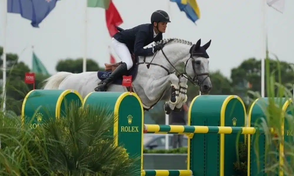 Victor Luminatti finaliza prova CSI4* do Grand Prix de Bourg en Bresse de hipismo em 17o lugar.