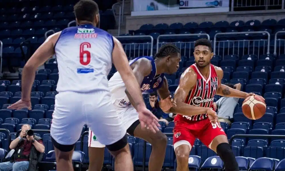 Bruno Caboclo São Paulo x Quimsa Champions League Américas de basquete masculino