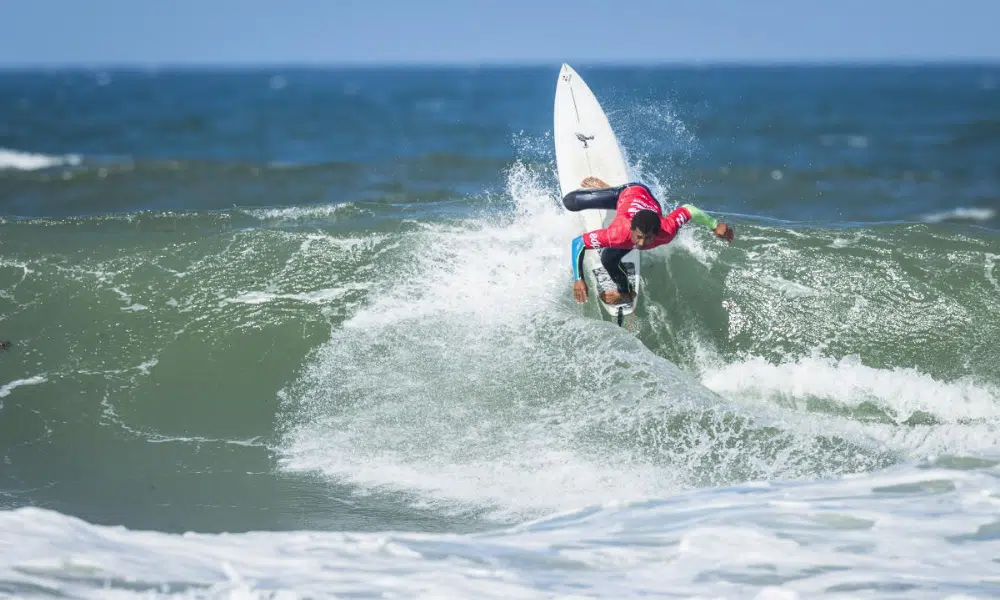 David do Carmo no surfe de Morro Bay