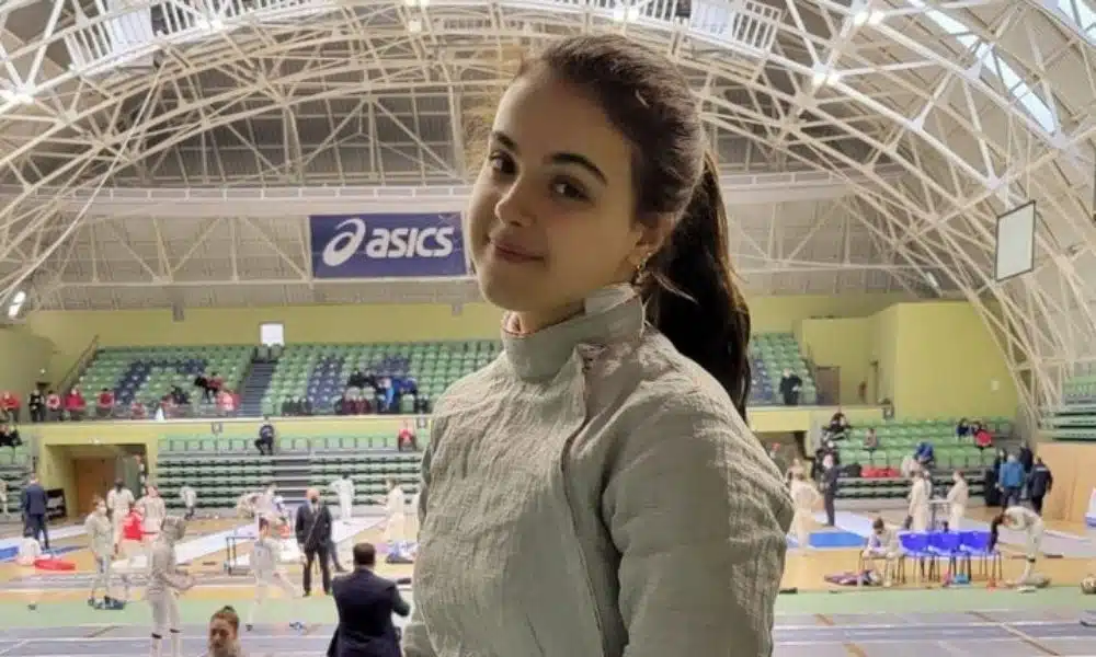 Isabela Carvalho esgrima