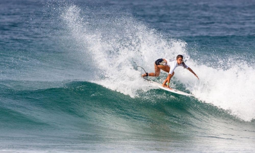 Anne dos Santos avança no QS 1000 de Boomerang Beach