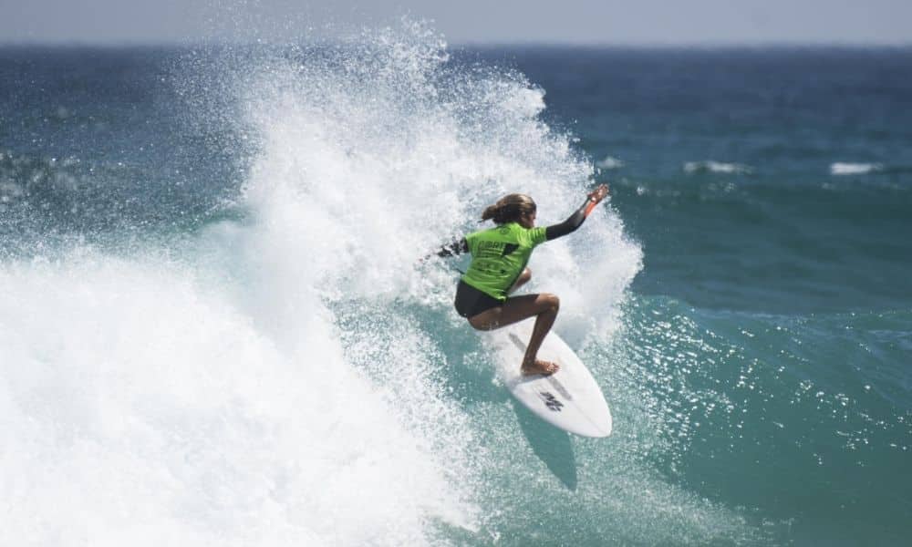 Anne dos Santos avança no QS 1000 de Boomerang Beach