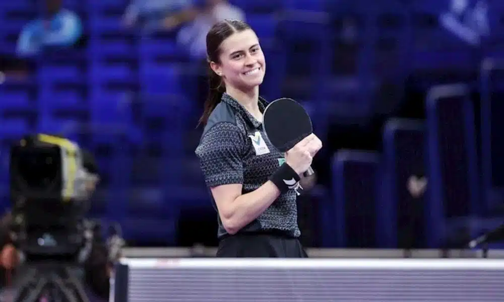 Bruna Takahashi cai para Shin Yubin na semifinal do WTT Contender de Túnis (Divulgação/WTT)
