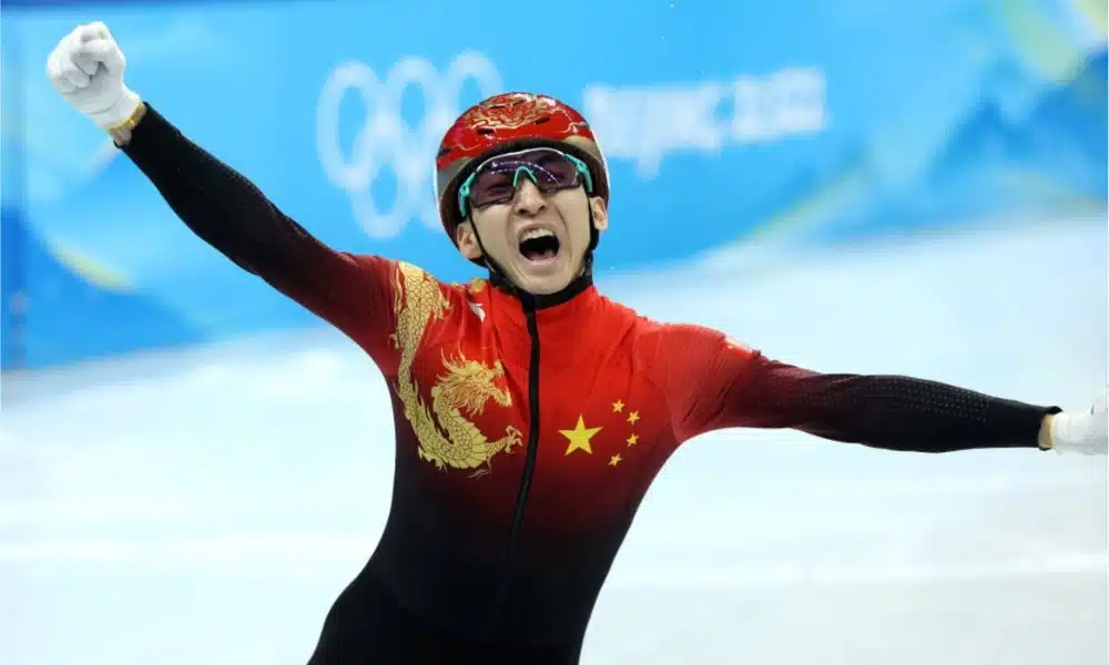 China é ouro no revezamento de pista curta em Pequim 2022