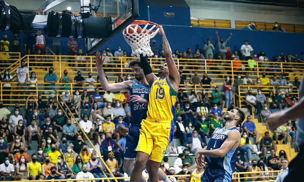 Lucas Dias Brasil Uruguai Eliminatórias Copa do Mundo basquete masculino ao vivo