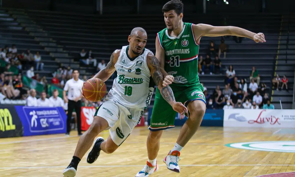 Alex García foi o principal pontuador do Bauru contra o União Corinthians no NBB