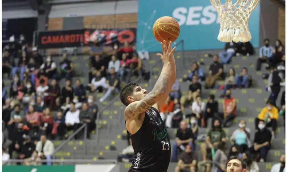 Gabriel Jaú foi o principal nome do Bauru no duelo contra o Caxias do Sul pelo NBB