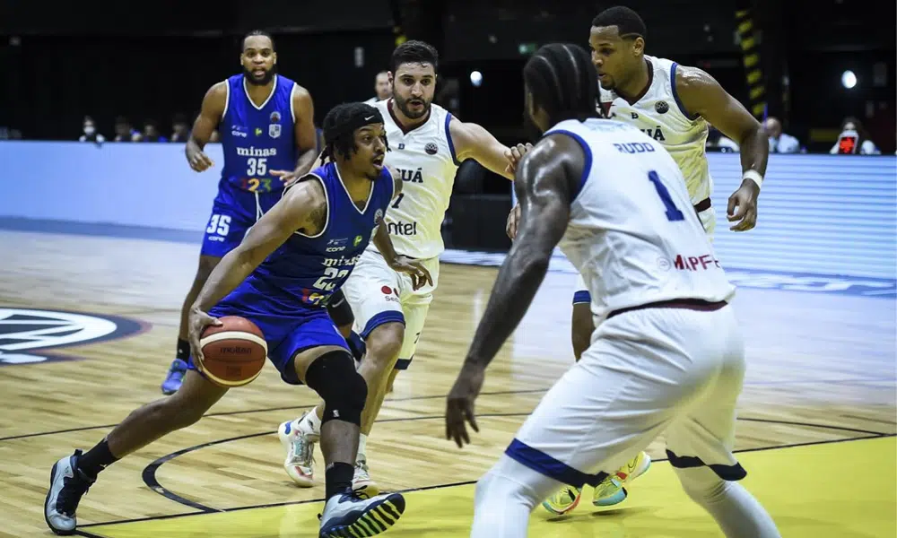Shanquille Johnson foi mais uma vez o destaque do Minas na derrota pela Champions League Americas