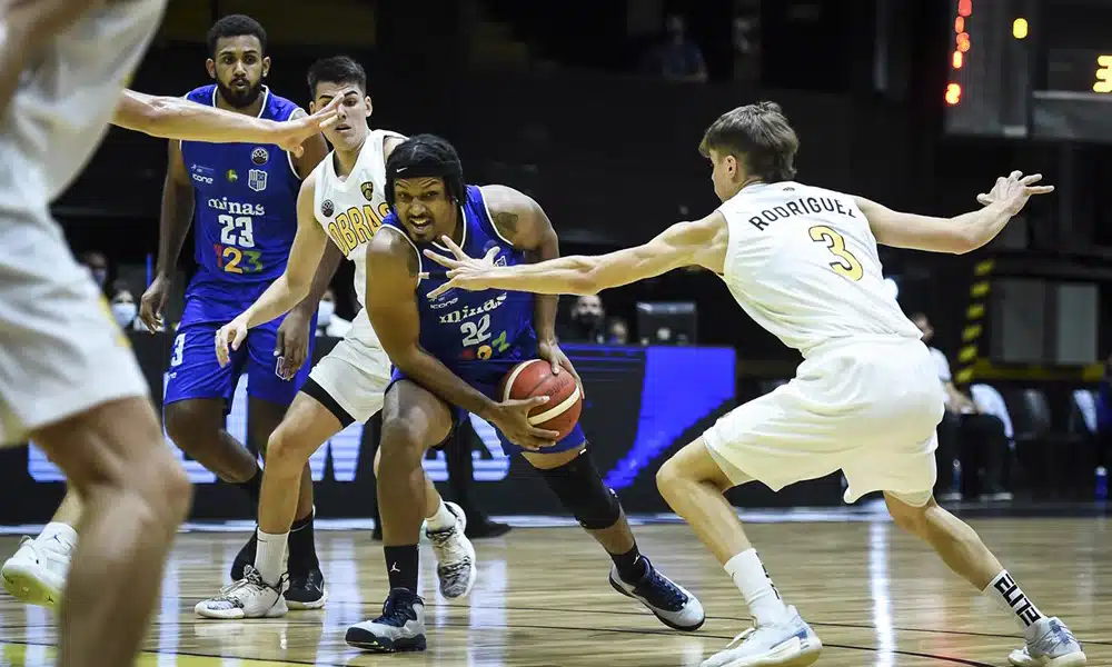 Shanquille Johnson foi o principal jogador do Minas na derrota para o Obras Sanitárias na Champions League Americas