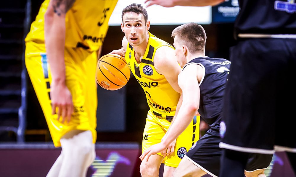 Marcelinho Huertas Tenerife Champions League de basquete masculino