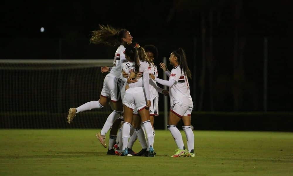 Assista ao vivo Esmac x São Paulo Brasileiro de futebol feminino