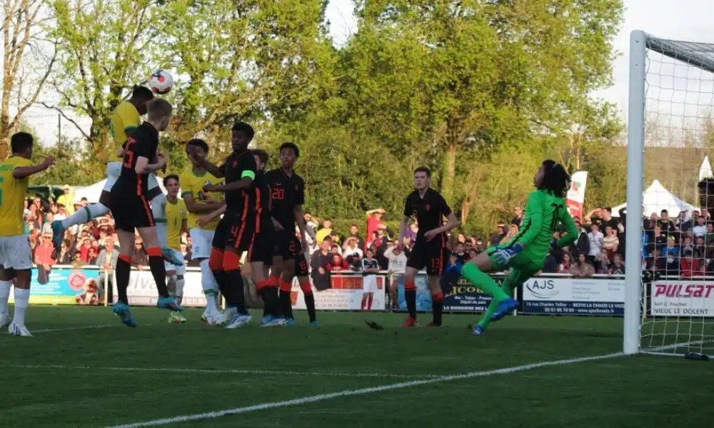 Seleção Sub-17 empata com Holanda em 2 a 2 pelo Torneio de Montaigu