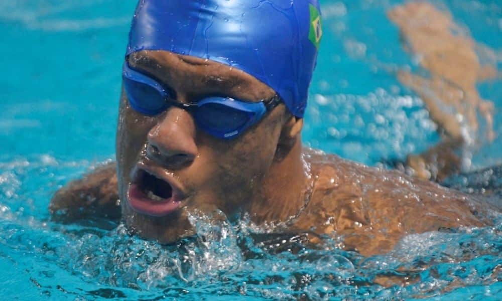 Gabriel Araújo sexto recorde mundial em um mês