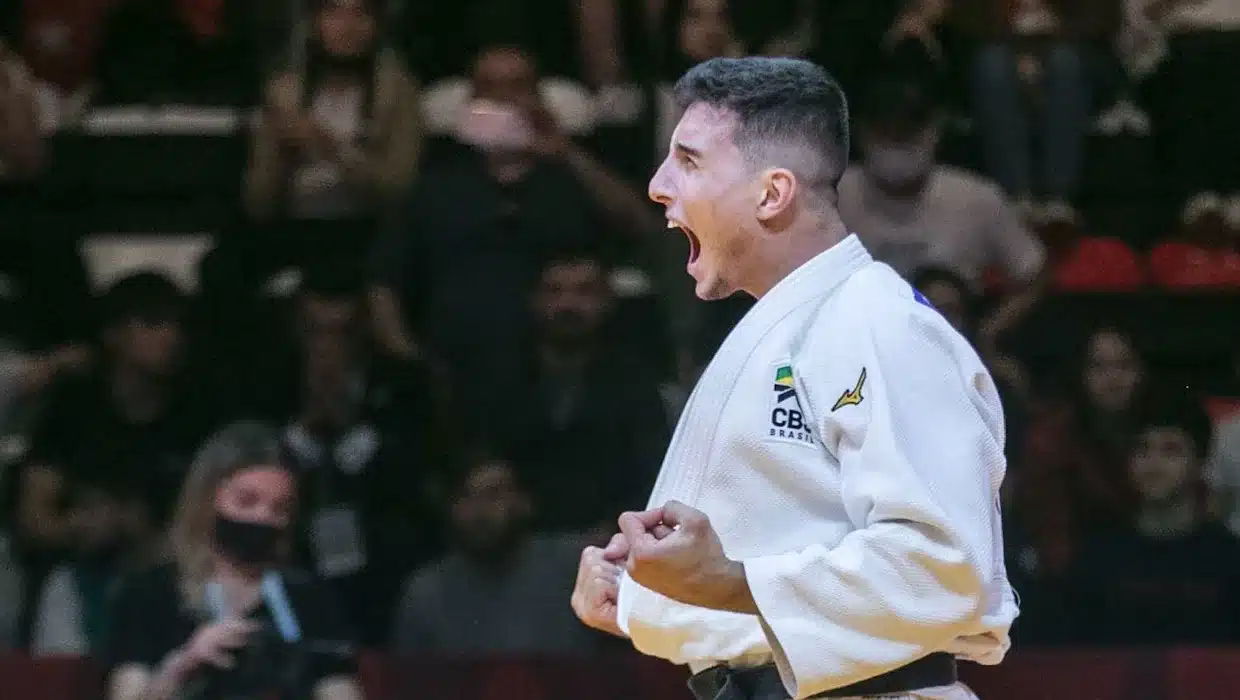 Guilherme Schimidt judô seleção brasileira de judô Grand Slam de Antalya medalha de ouro campeão corrida olímpica Paris