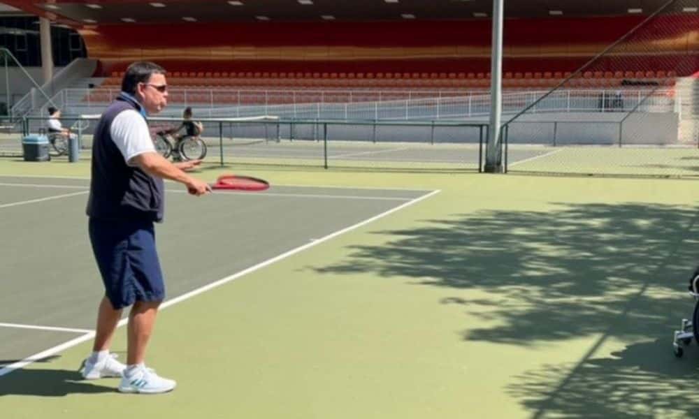 Seleção de tênis em cadeira de rodas trabalha com técnico gringo