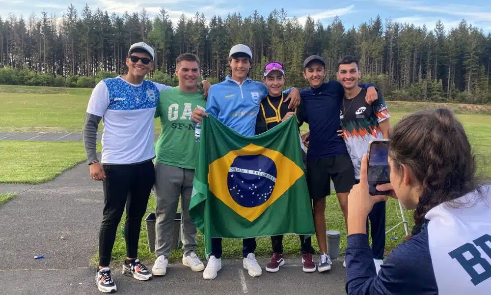 Equipe brasileira de fossa olímpica Copa do Mundo Júnior de tiro esportivo com Hussein Daruich