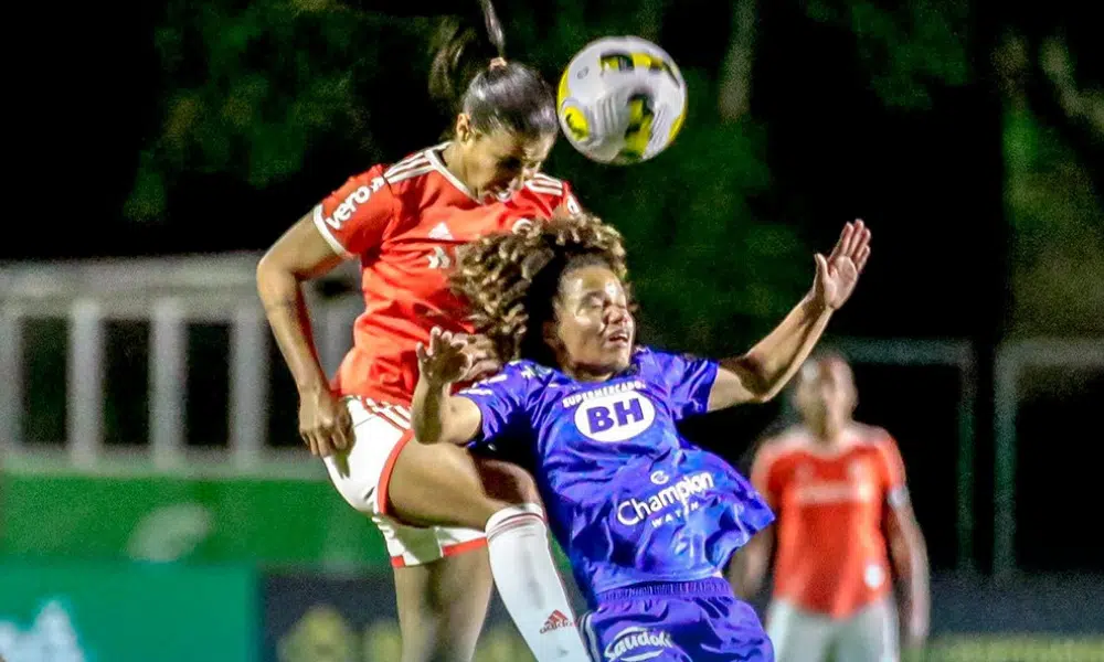 Internacional e Cruzeiro empatam por 1 a 1 no Brasileirão feminino