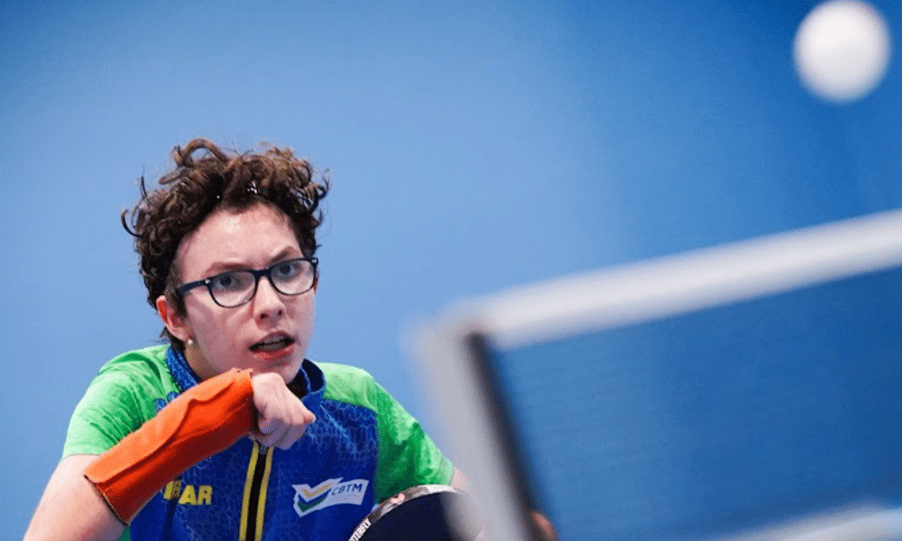 Sophia Kelmer no Aberto Paralímpico da França de tênis de mesa