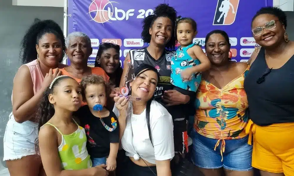 Thayná faz 46 pontos e quebra recorde histórico de Iziane na LBF